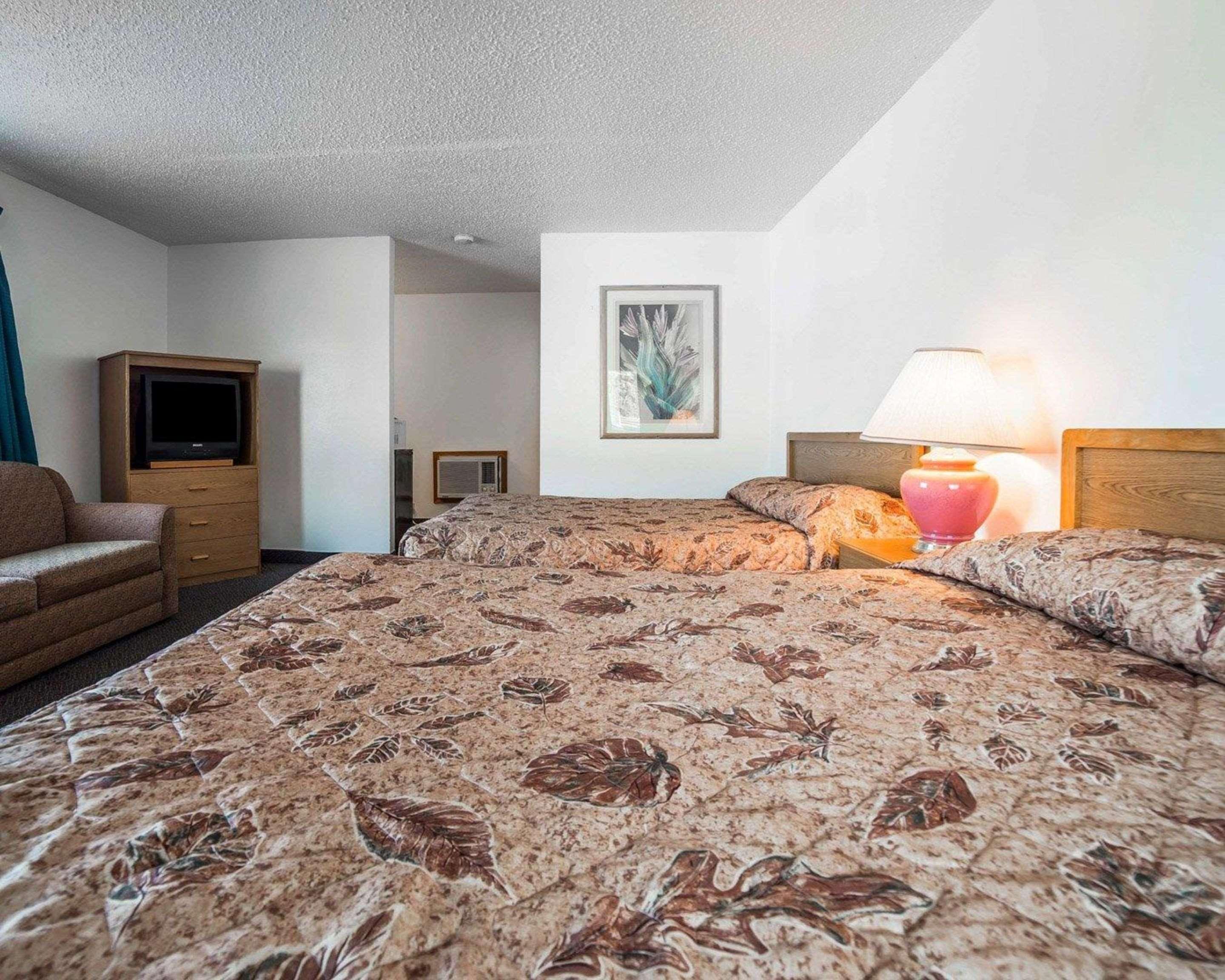 Rodeway Inn & Suites Arlington Exteriér fotografie