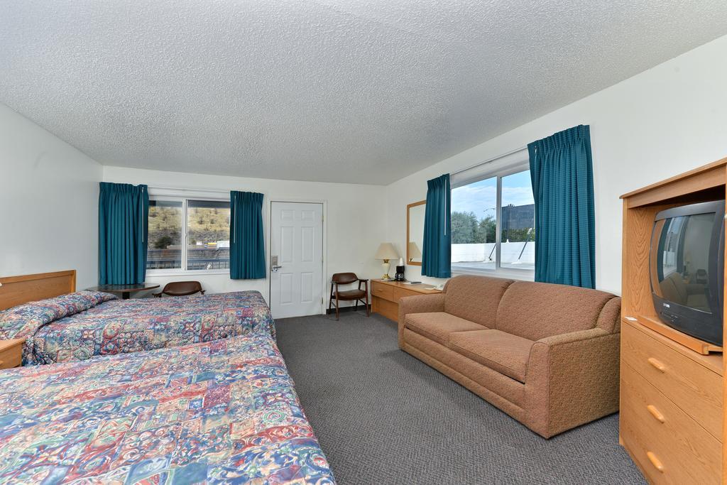 Rodeway Inn & Suites Arlington Exteriér fotografie