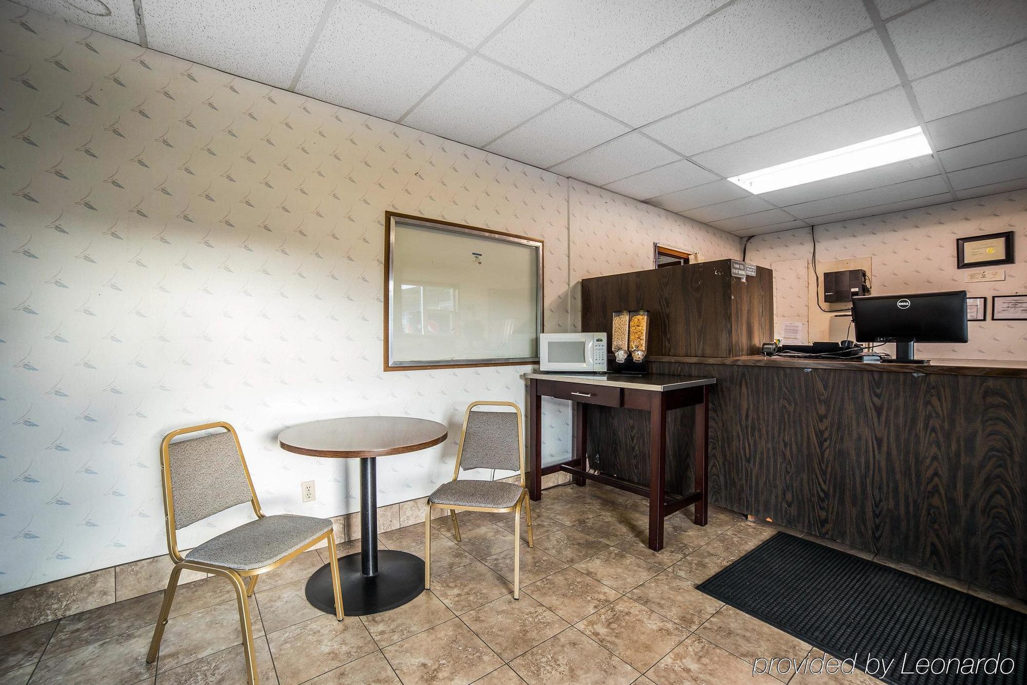 Rodeway Inn & Suites Arlington Exteriér fotografie